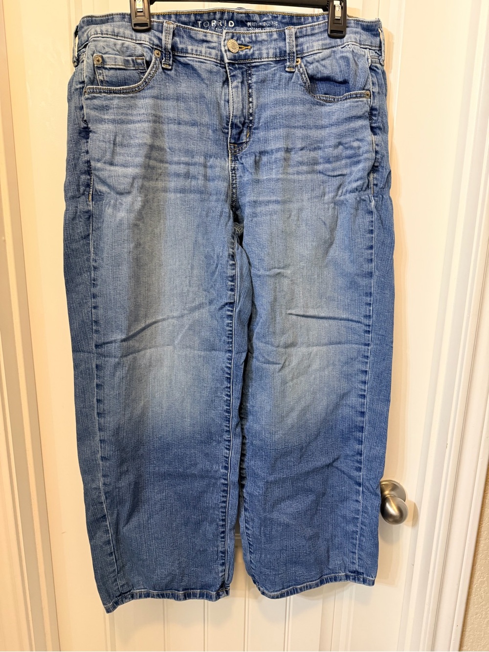 torrid Light Wash Straight-Leg Jeans